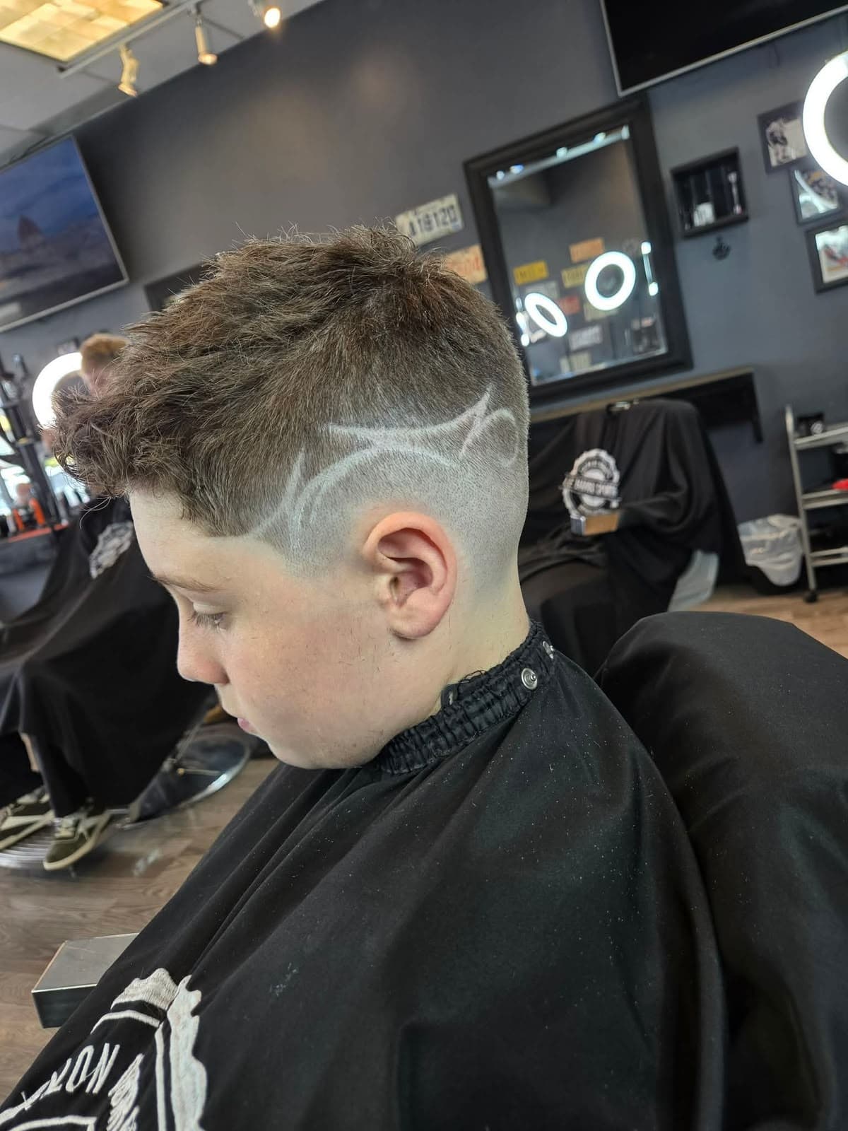 Comment coiffer et entretenir les cheveux d’un enfant au quotidien?